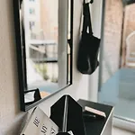 Bhh Living - Zentrale Lage, Ruhige Naechte, Perfekter Komfort