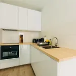 Bhh Living - Zentrale Lage, Ruhige Naechte, Perfekter Komfort 3*