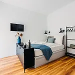 Bhh Living - Zentrale Lage, Ruhige Naechte, Perfekter Komfort