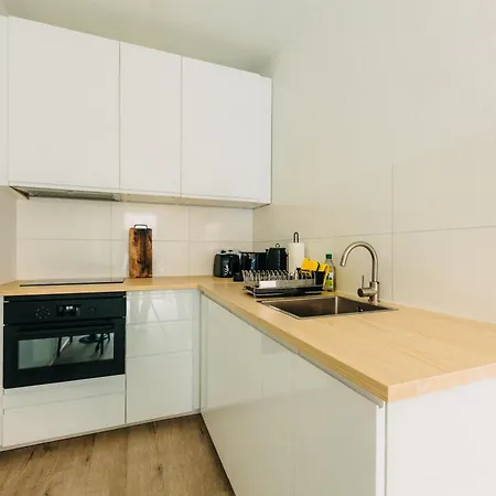 Bhh Living - Zentrale Lage, Ruhige Nächte, Perfekter Komfort 3*