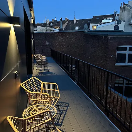 Bhh Living - Zentrale Lage, Ruhige Naechte, Perfekter Komfort Aparthotel *