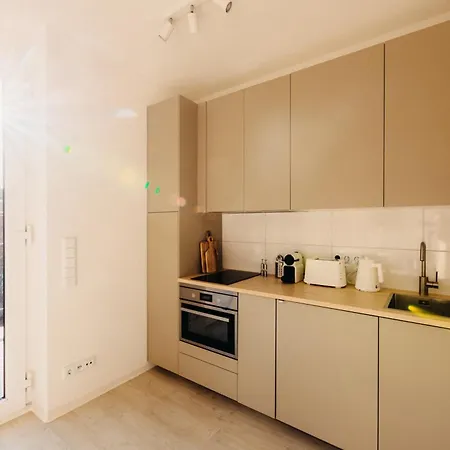 Aparthotel Bhh Living - Zentrale Lage, Ruhige Naechte, Perfekter Komfort *