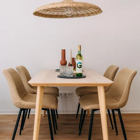 Bhh Living - Zentrale Lage, Ruhige Naechte, Perfekter Komfort Aparthotel *