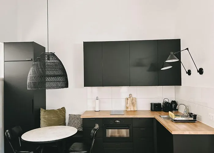 Bhh Living - Zentrale Lage, Ruhige Naechte, Perfekter Komfort