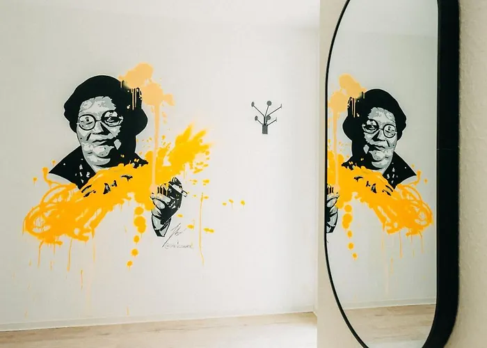 Bhh Living - Zentrale Lage, Ruhige Naechte, Perfekter Komfort